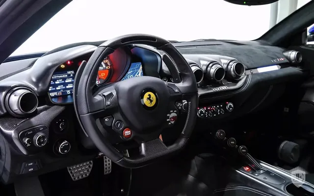 Hàng hiếm Ferrari F12tdf sở hữu ngoại thất lạ mắt được rao bán với mức giá khóc thét - Ảnh 8. Hàng hiếm Ferrari F12tdf sở hữu ngoại thất lạ mắt được rao bán với mức giá khóc thét - Ảnh 8.