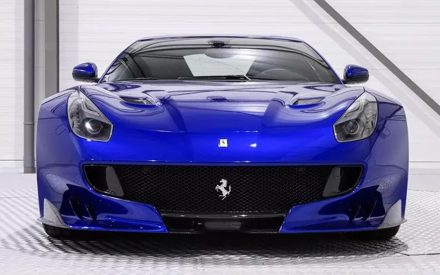 Hàng hiếm Ferrari F12tdf sở hữu ngoại thất lạ mắt được rao bán với mức giá khóc thét - Ảnh 1. Hàng hiếm Ferrari F12tdf sở hữu ngoại thất lạ mắt được rao bán với mức giá khóc thét - Ảnh 1.