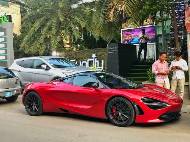 McLaren 720S đầu tiên xuất hiện tại Campuchia, đại gia Việt phát hờn - Ảnh 5. McLaren 720S đầu tiên xuất hiện tại Campuchia, đại gia Việt phát hờn - Ảnh 5.