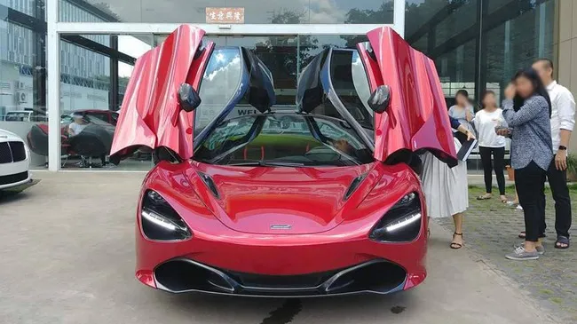 McLaren 720S đầu tiên xuất hiện tại Campuchia, đại gia Việt "phát hờn" McLaren 720S đầu tiên xuất hiện tại Campuchia, đại gia Việt "phát hờn"