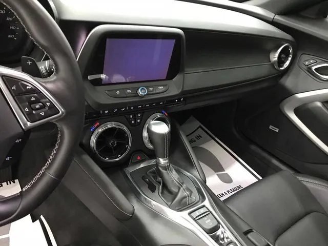 Thêm hàng hiếm Chevrolet Camaro RS 2017 được đưa về nước, trang bị thêm mâm độ của Ruff - Ảnh 3. Thêm hàng hiếm Chevrolet Camaro RS 2017 được đưa về nước, trang bị thêm mâm độ của Ruff - Ảnh 3.