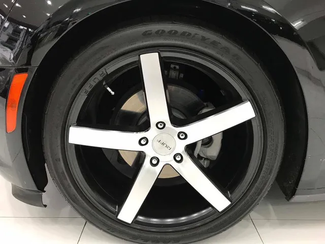 Thêm hàng hiếm Chevrolet Camaro RS 2017 được đưa về nước, trang bị thêm mâm độ của Ruff - Ảnh 5. Thêm hàng hiếm Chevrolet Camaro RS 2017 được đưa về nước, trang bị thêm mâm độ của Ruff - Ảnh 5.