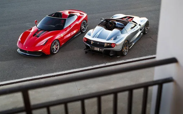 Bất ngờ bắt gặp siêu phẩm Ferrari F12 TRS thứ hai trên toàn thế giới - Ảnh 4. Bất ngờ bắt gặp siêu phẩm Ferrari F12 TRS thứ hai trên toàn thế giới - Ảnh 4.