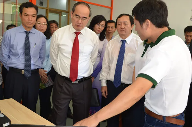 Bí thư Thành ủy TP.HCM Nguyễn Thiện Nhân thăm khu công nghệ phần mềm ĐHQG TP.HCM sáng 12.10.