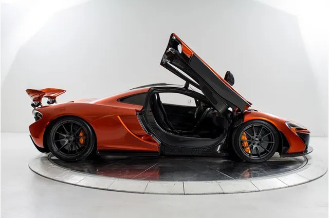 Siêu xe McLaren P1 lăn bánh ít nhất thế giới có giá 2,4 triệu USD - Ảnh 5. Siêu xe McLaren P1 lăn bánh ít nhất thế giới có giá 2,4 triệu USD - Ảnh 5.