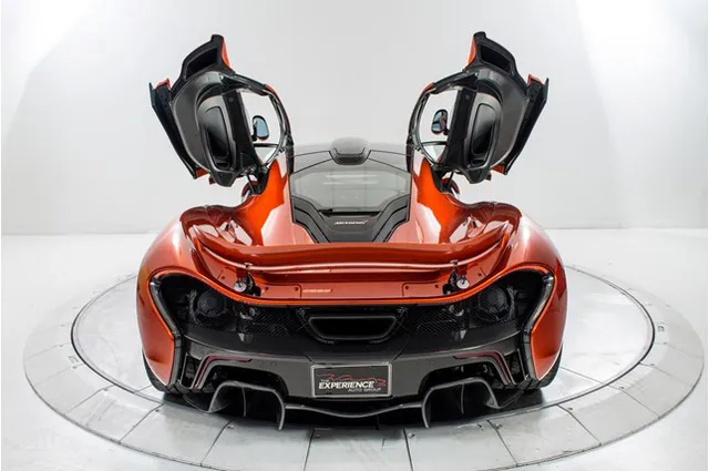 Siêu xe McLaren P1 lăn bánh ít nhất thế giới có giá 2,4 triệu USD - Ảnh 7. Siêu xe McLaren P1 lăn bánh ít nhất thế giới có giá 2,4 triệu USD - Ảnh 7.
