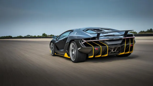 Điểm lại những concept Lamborghini táo bạo nhất trước thềm ra mắt Urus - Ảnh 13. Điểm lại những concept Lamborghini táo bạo nhất trước thềm ra mắt Urus - Ảnh 13.