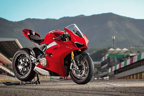 9 mau moto duoc mong doi nhat 2018 hinh anh 1