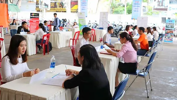 Thất nghiệp vì thích oai Bạn trẻ tham gia Ngày hội Phỏng vấn - tuyển dụng tại Nhà văn hóa Thanh niên