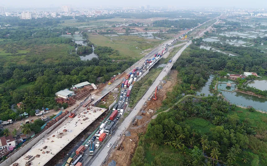 Am anh doan duong 8 km di mat 6 tieng o Sai Gon hinh anh 14