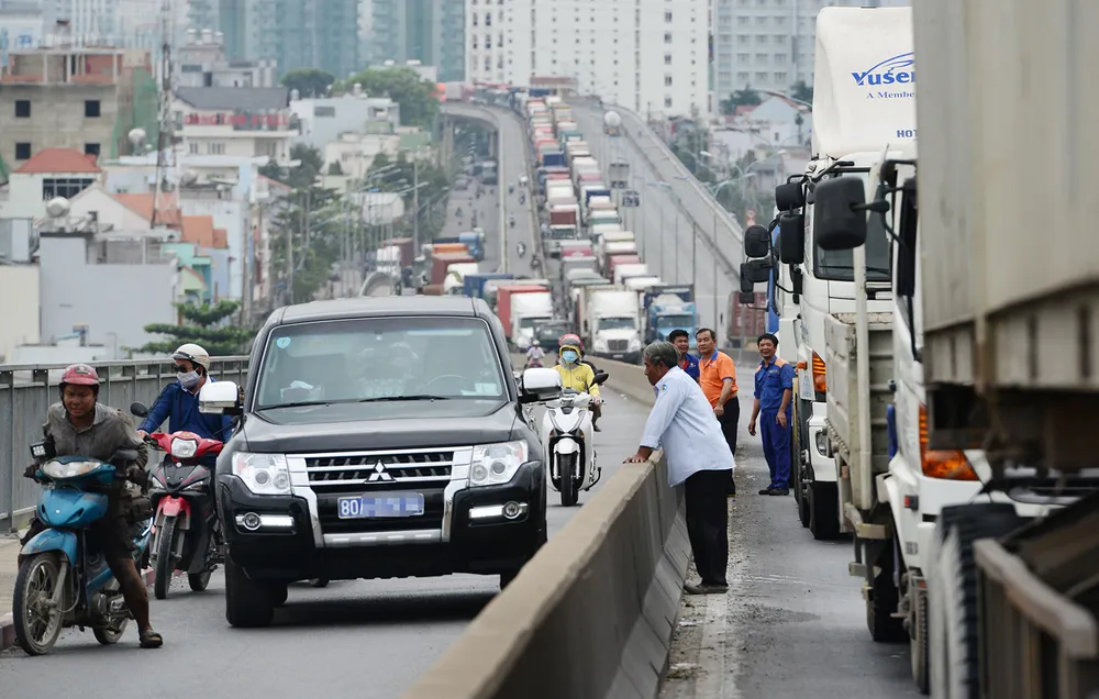 Am anh doan duong 8 km di mat 6 tieng o Sai Gon hinh anh 28