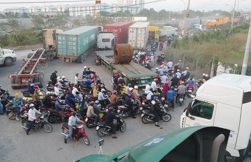 Am anh doan duong 8 km di mat 6 tieng o Sai Gon hinh anh 29