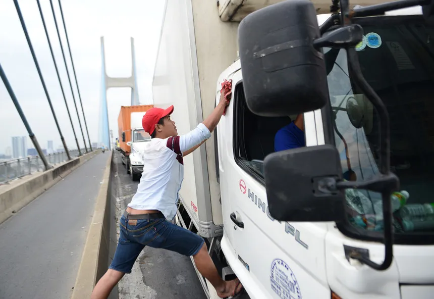 Am anh doan duong 8 km di mat 6 tieng o Sai Gon hinh anh 40