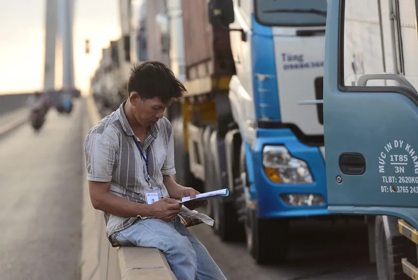 Am anh doan duong 8 km di mat 6 tieng o Sai Gon hinh anh 45