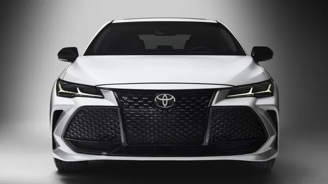Toyota Avalon 2019 chính thức lộ diện Toyota Avalon 2019 chính thức lộ diện