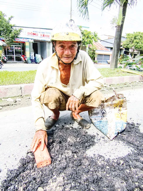 Chuyện những người vá đường ảnh 2 Chuyện những người vá đường ảnh 2