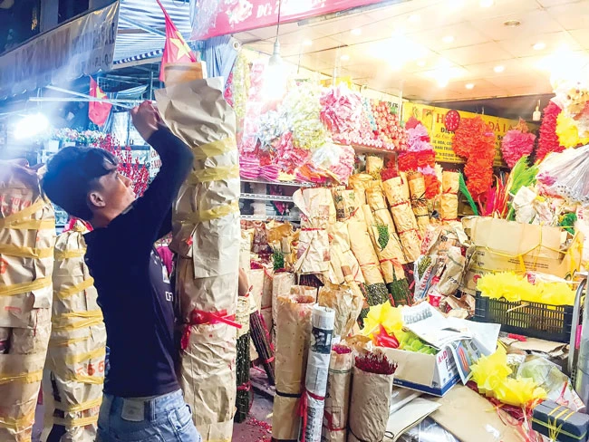 Chợ hoa Hồ Thị Kỷ sôi động mùa Tết ảnh 5 Chợ hoa Hồ Thị Kỷ sôi động mùa Tết ảnh 5