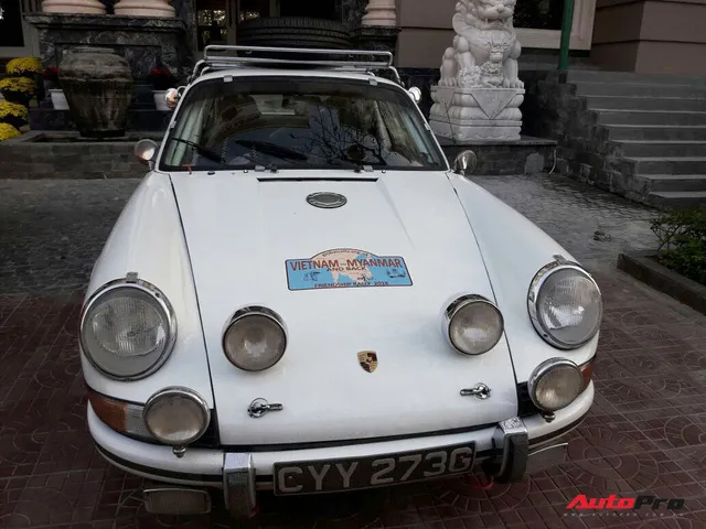 Loạt xe cổ đổ bộ từ Anh sang Việt Nam để chạy hành trình xuyên Đông Nam Á - Ảnh 9. Loạt xe cổ đổ bộ từ Anh sang Việt Nam để chạy hành trình xuyên Đông Nam Á - Ảnh 9.