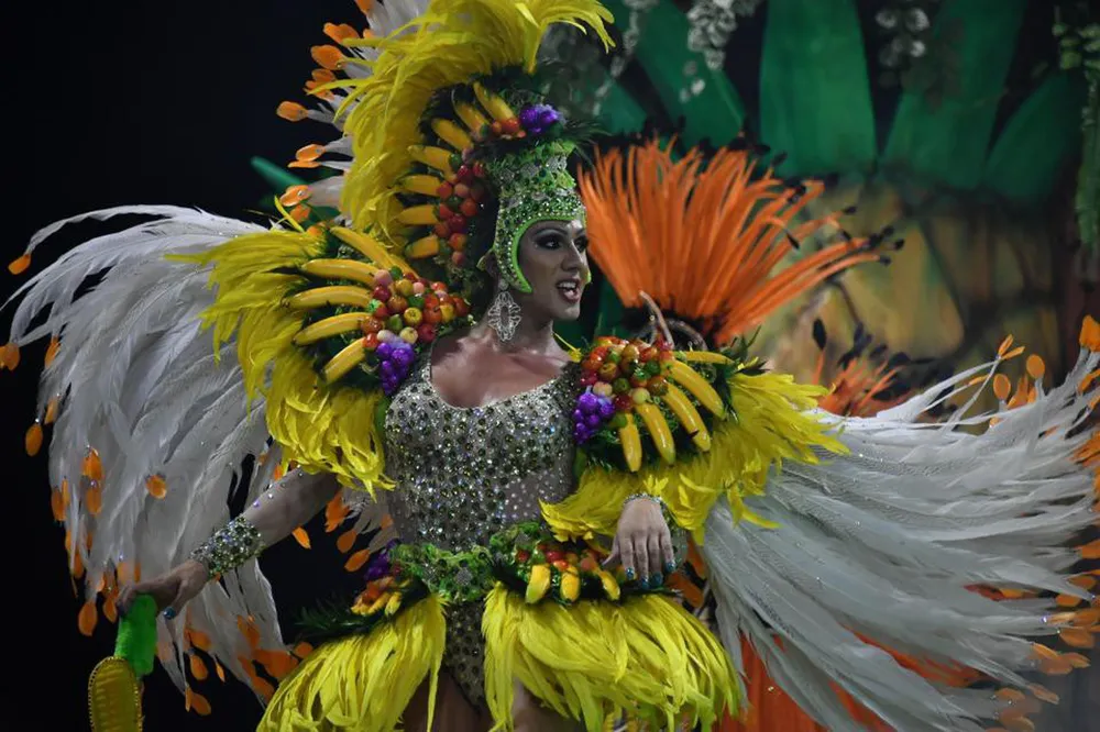 Choáng ngợp với Carnaval Rio đầy màu sắc và quyến rũ - Ảnh 6. Choáng ngợp với Carnaval Rio đầy màu sắc và quyến rũ - Ảnh 6.