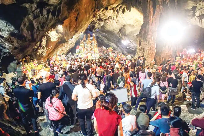 Vào mùa lễ hội (B1): Đã thực sự bình yên? ảnh 2 Vào mùa lễ hội (B1): Đã thực sự bình yên? ảnh 2