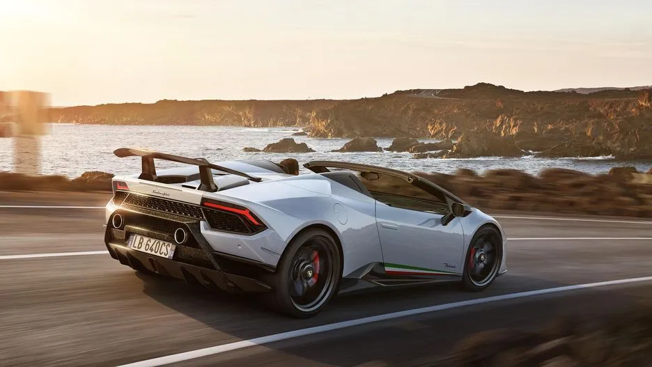 Lamborghini Huracan Performante Spyder giá hơn 300.000 USD hình ảnh 5 Lamborghini Huracan Performante Spyder gia hon 300.000 USD hinh anh 5