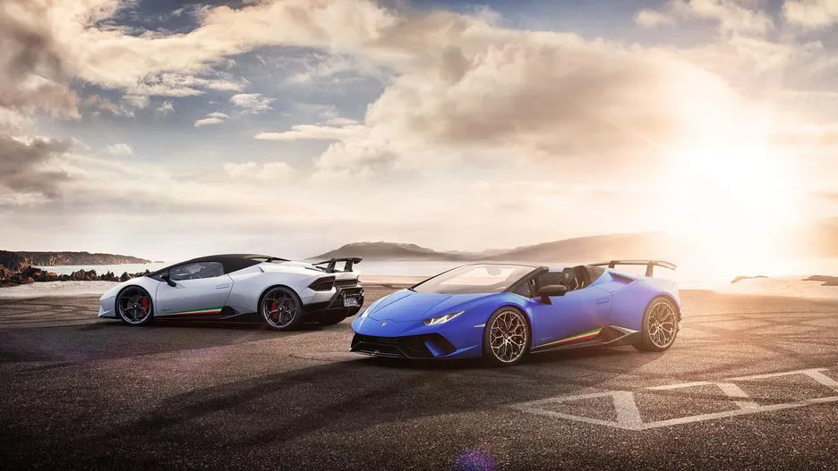 Lamborghini Huracan Performante Spyder giá hơn 300.000 USD ảnh 9 Lamborghini Huracan Performante Spyder gia hon 300.000 USD hinh anh 9