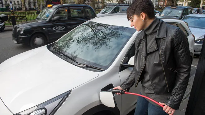 Nhung lam tuong ve xe dien hinh anh 2