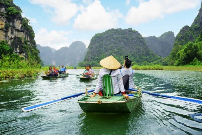 Thị thực đang tạo điểm nghẽn khách du lịch