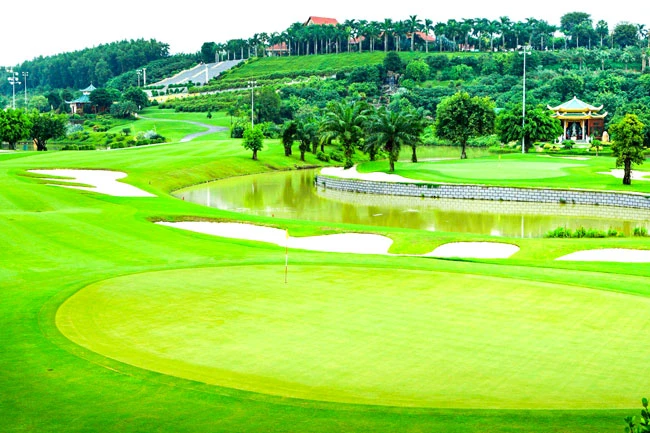 Ồ ạt bổ sung sân golf vào quy hoạch ảnh 1 Ồ ạt bổ sung sân golf vào quy hoạch ảnh 1