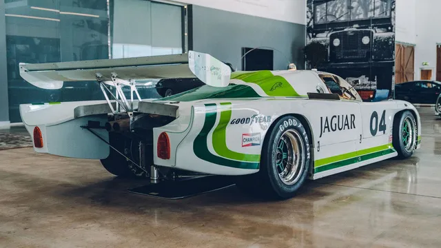 Đây là kho tàng xe cổ bí mật của Jaguar Land Rover - Ảnh 5.