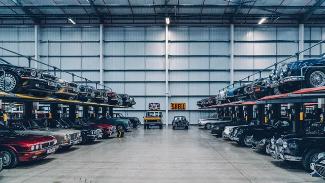 Đây là kho tàng xe cổ bí mật của Jaguar Land Rover - Ảnh 29.