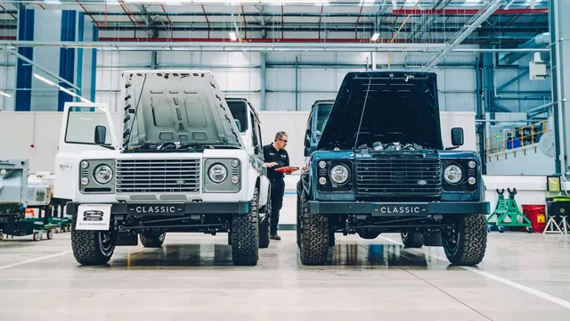 Đây là kho tàng xe cổ bí mật của Jaguar Land Rover - Ảnh 1.