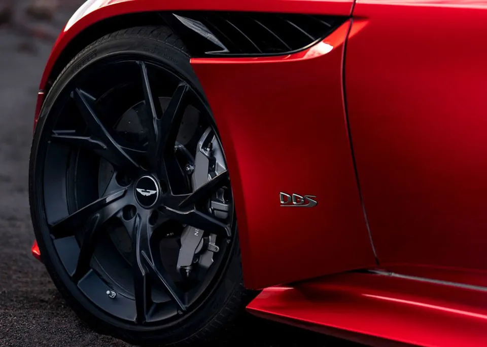 Aston Martin DBS Superleggera 2019 ven man, manh hon 700 ma luc hinh anh 5