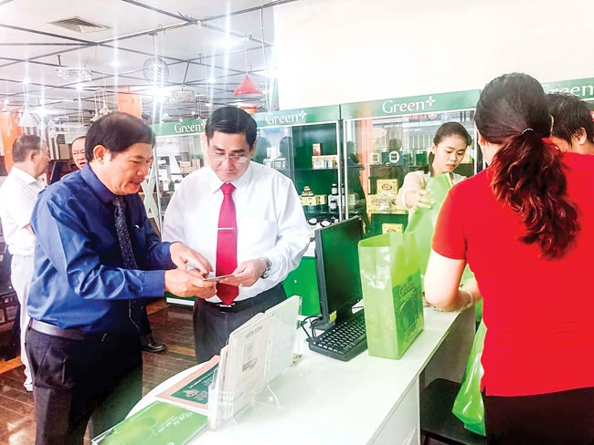 Bài thuốc từ củ nghệ ảnh 2 Bài thuốc từ củ nghệ ảnh 2