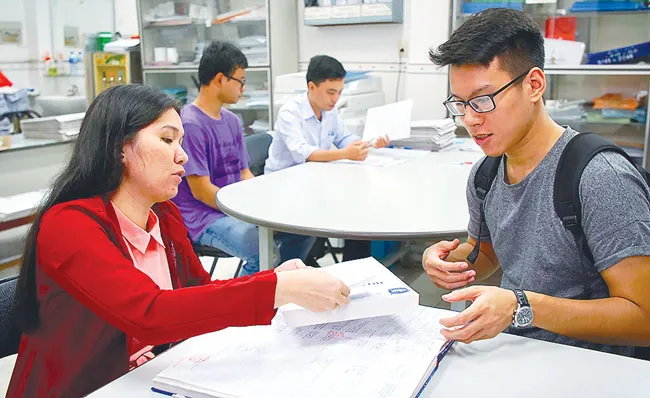 Điểm chuẩn nhiều trường đại học giảm kỷ lục ảnh 1 Điểm chuẩn nhiều trường đại học giảm kỷ lục ảnh 1