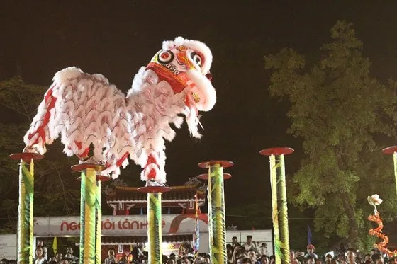 Con Lân từ khắp nơi về Huế tranh tài ảnh 3