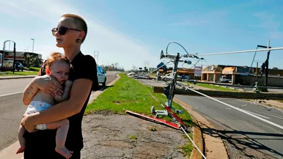 Siêu bão Michael tấn công Florida: 17 người chết, một căn cứ quân sự bị san bằng, cả thị trấn bị xóa sổ ảnh 4