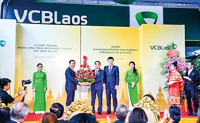 Nhà băng Việt ra nước ngoài còn yếu thế ảnh 1 Nhà băng Việt ra nước ngoài còn yếu thế ảnh 1