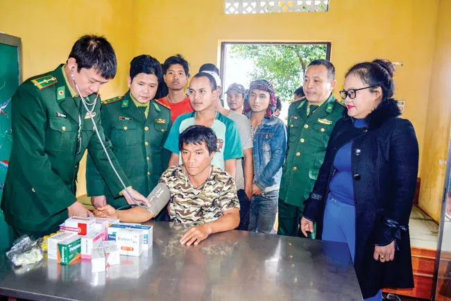 Sẻ chia yêu thương để Sê Sáp bình yên ảnh 2 Sẻ chia yêu thương để Sê Sáp bình yên ảnh 2