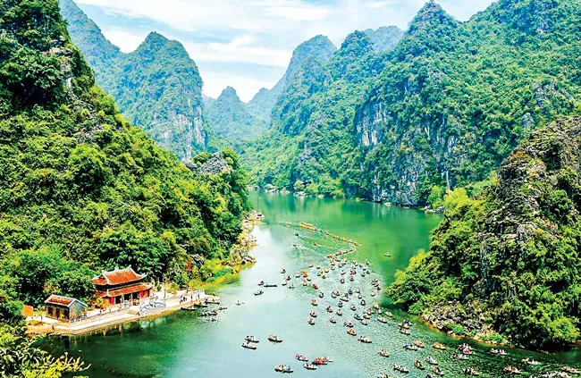 Tràng An vẻ đẹp mênh mang của đất trời ảnh 2 Tràng An vẻ đẹp mênh mang của đất trời ảnh 2