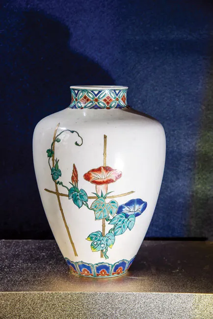 Gosu Blue - charisma from blue enamel ảnh 3 Gosu Blue - charisma from blue enamel ảnh 3