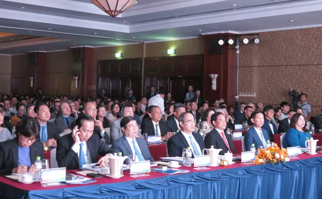 Bí thư Thành ủy TPHCM Nguyễn Thiện Nhân, Chủ tịch UBND TPHCM Nguyễn Thành Phong tham dự “Hội nghị Xúc tiến Đầu tư vào TPHCM năm 2019”.