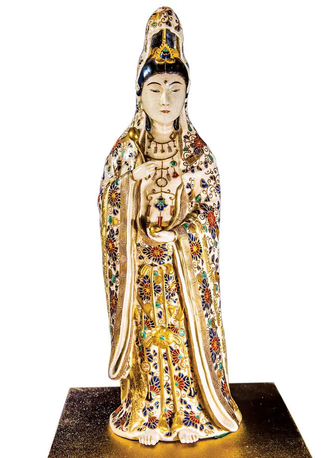 Ánh Đạo Vàng trên gốm cổ Nhật Bản ảnh 9 Ánh Đạo Vàng trên gốm cổ Nhật Bản ảnh 9