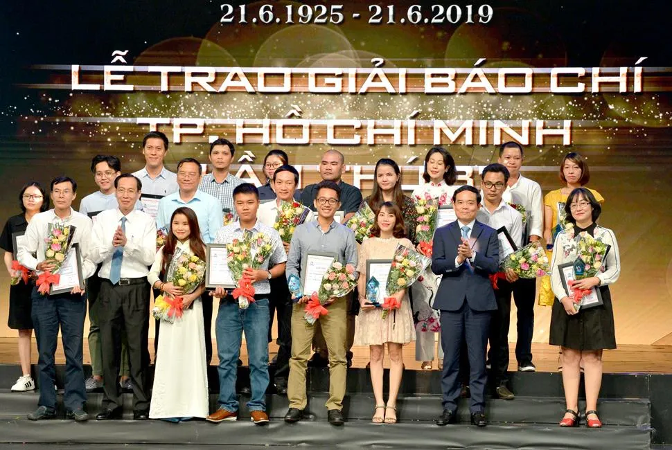 Thông tin tích cực phải là dòng chủ lưu trên báo chí ảnh 2 Thông tin tích cực phải là dòng chủ lưu trên báo chí ảnh 2