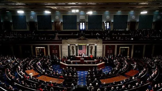 Tổng thống Mỹ phủ quyết Quốc hội ngăn chặn bán vũ khí Toàn cảnh một phiên họp của Hạ viện Mỹ. Nguồn: TTXVN