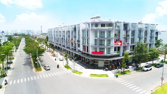 Dân cư tăng nhanh, nhà ở “hụt hơi” ảnh 1 Dân cư tăng nhanh, nhà ở 'hụt hơi' ảnh 1