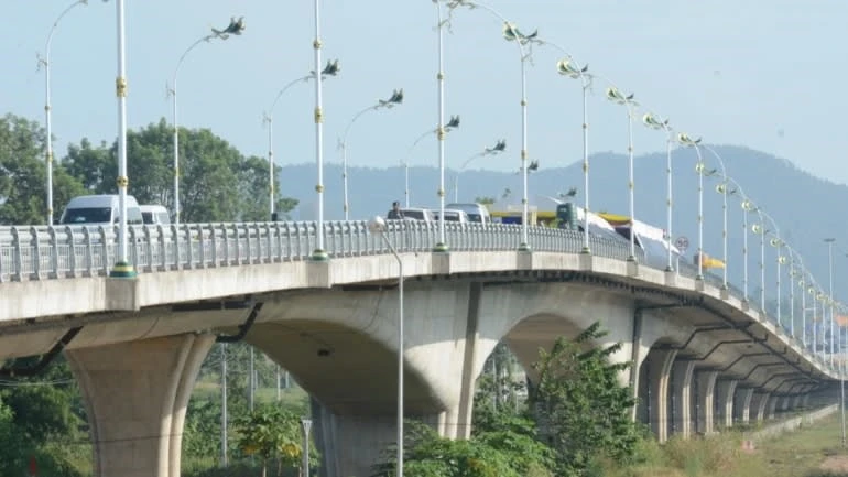 Hành lang Kinh tế Đông - Tây là dự án xây dựng khối kinh tế lớn từ Việt Nam đến Myanmar thông qua Lào và Thái Lan. Ảnh: Nikkei Asian Review.