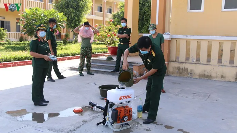 ảnh: bịn rịn phút chia tay tại khu cách ly trường qs quân đoàn 4 hình 13 anh: bin rin phut chia tay tai khu cach ly truong qs quan doan 4 hinh 13