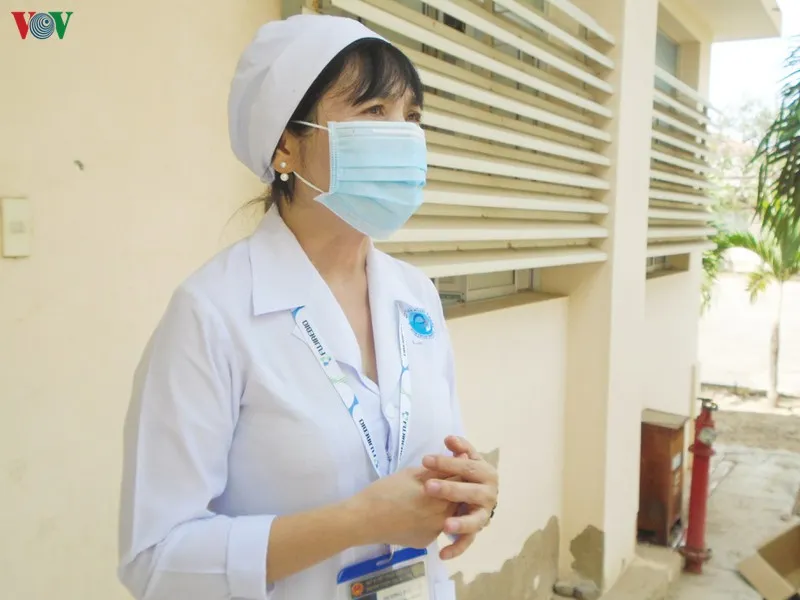 nhung chien si ao trang tuyen dau chong dich: can dam va tham lang hinh 1