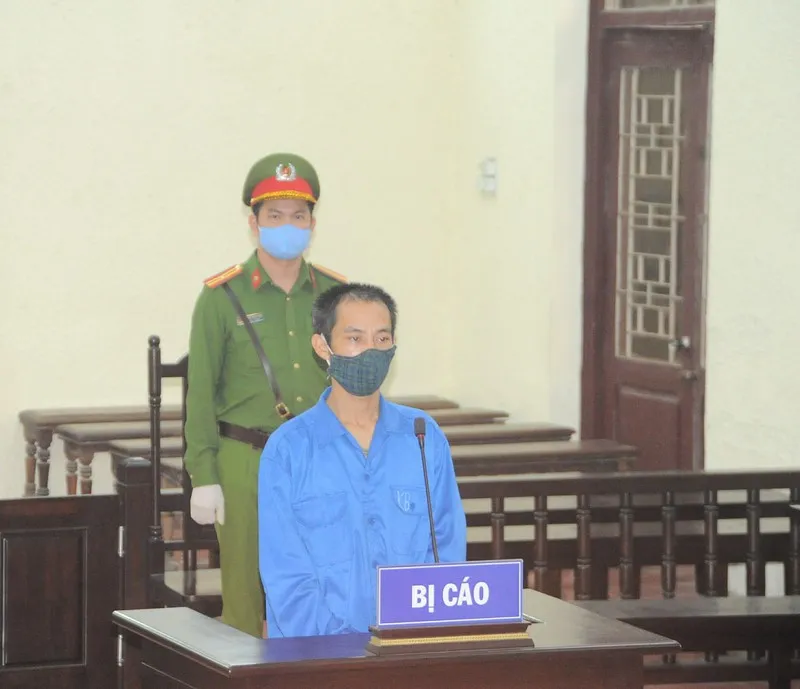 nong 24h: nam thanh nien dam ban cung phong trong khu cach ly hinh 6